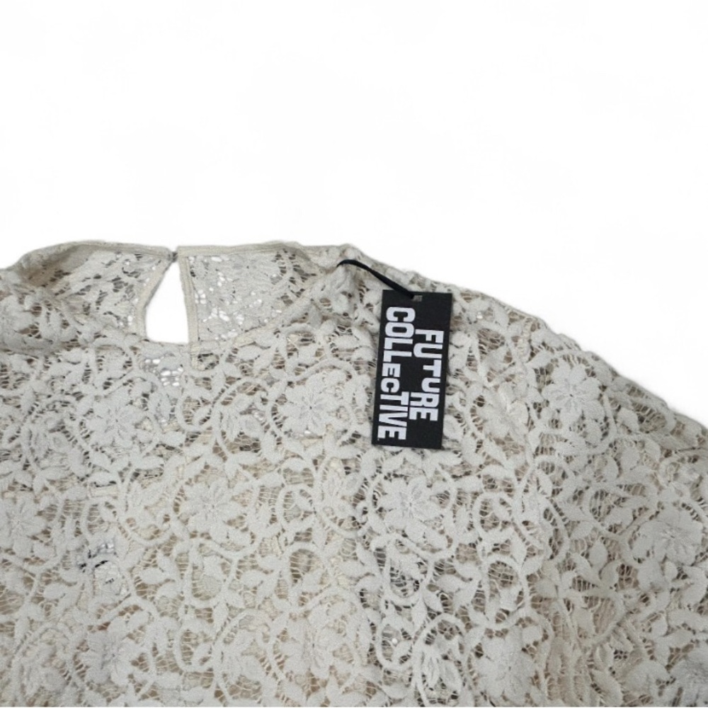 🌹Future Collective Short Sleeve Crochet Lace T-Shirt Size 2XL - Picture 4 of 5